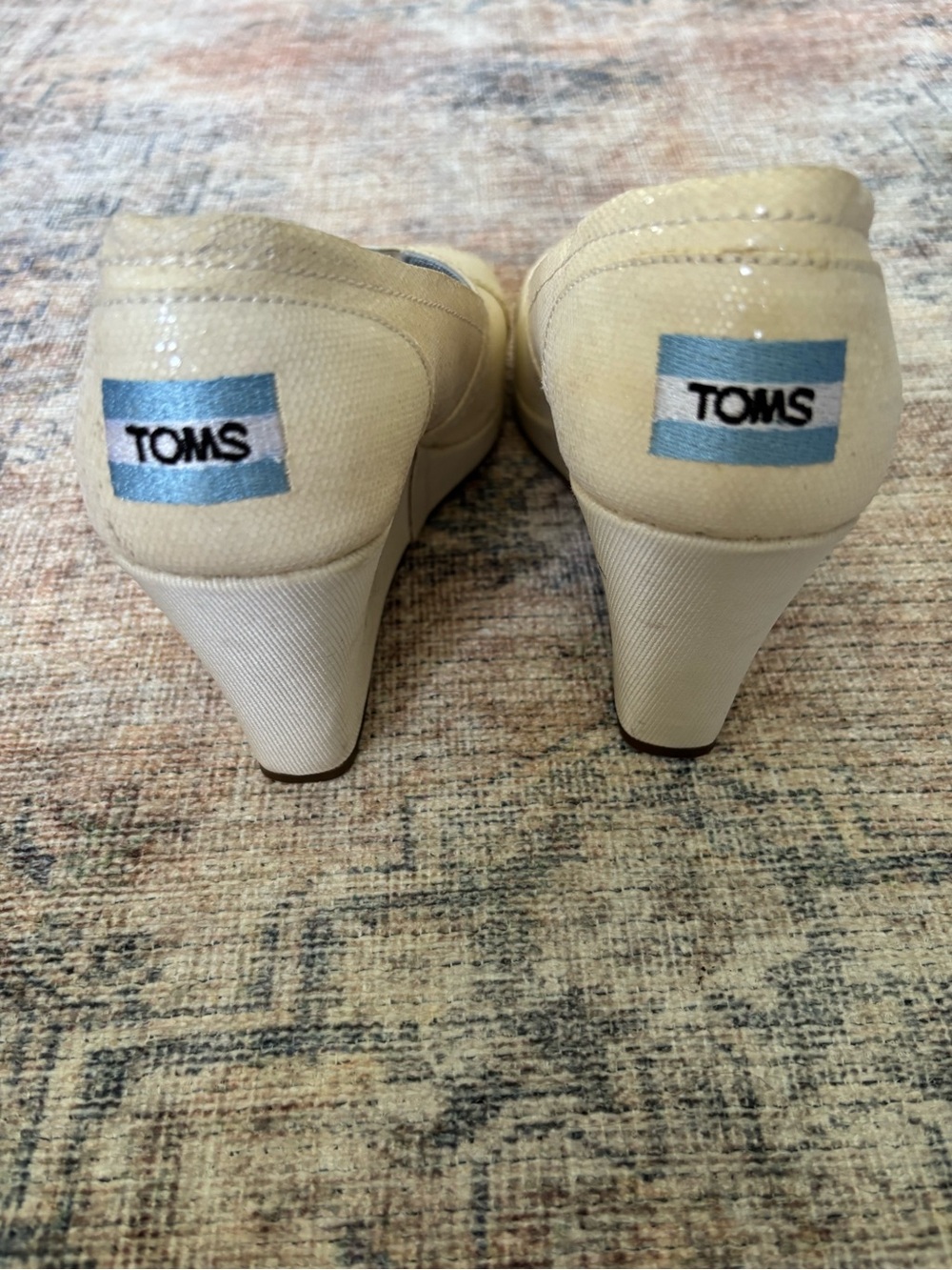 TOMS Women's Cream Glitter Peep-Toe Wedge Shoes - Picture 10 of 16